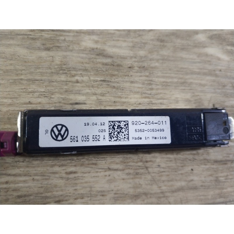 Антена (електрика) Volkswagen Passat B7 2013 2.5 561035552a