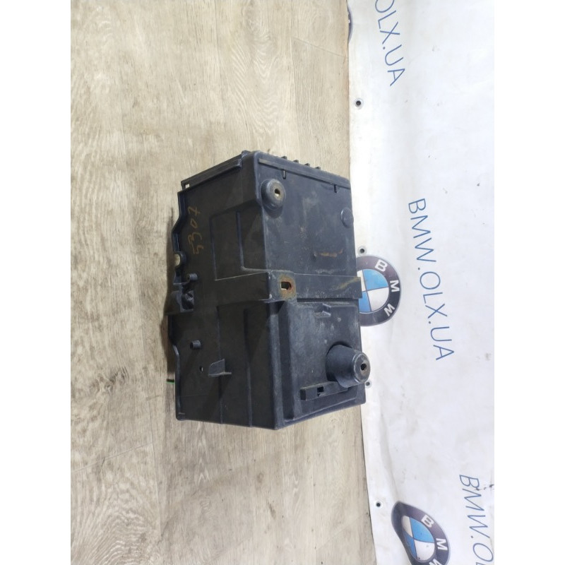 Крепление аккумулятора (кузов и элементы) FORD Focus MK3 2014 2.0 AM5Z-10732-C