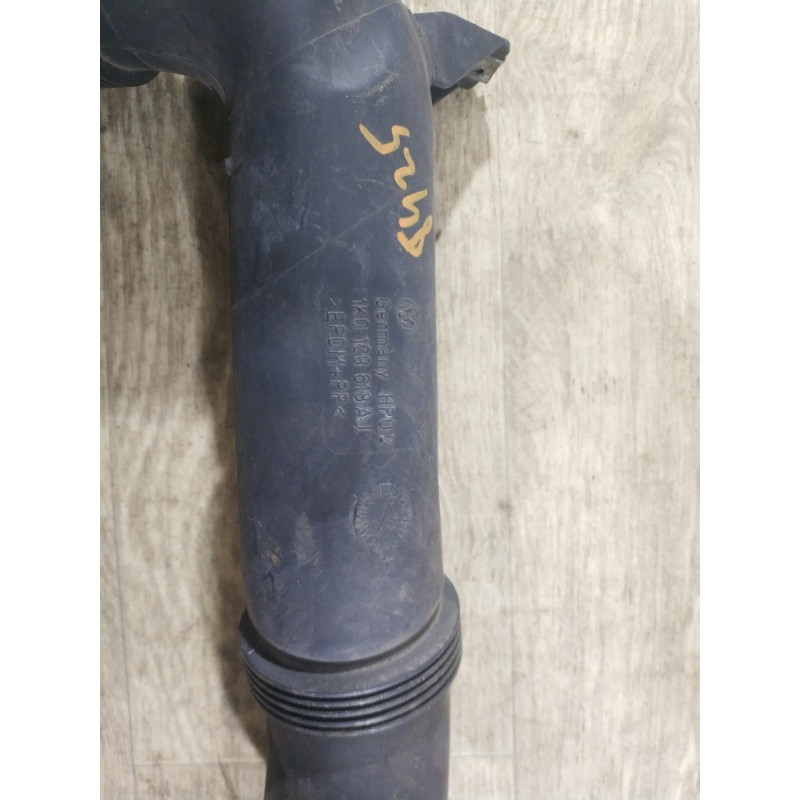 Патрубок (система охлаждения) Volkswagen Jetta MK6 2011 2.0 1k0129618aj