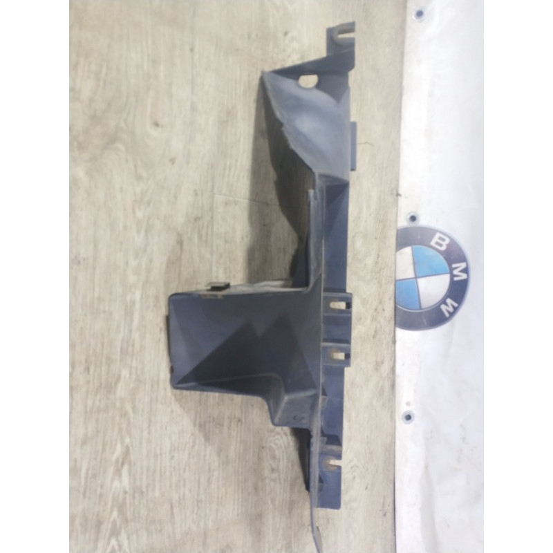 Воздухозаборник (впускная система) Volkswagen Touareg 7L 2004 3.2 7l6121334d