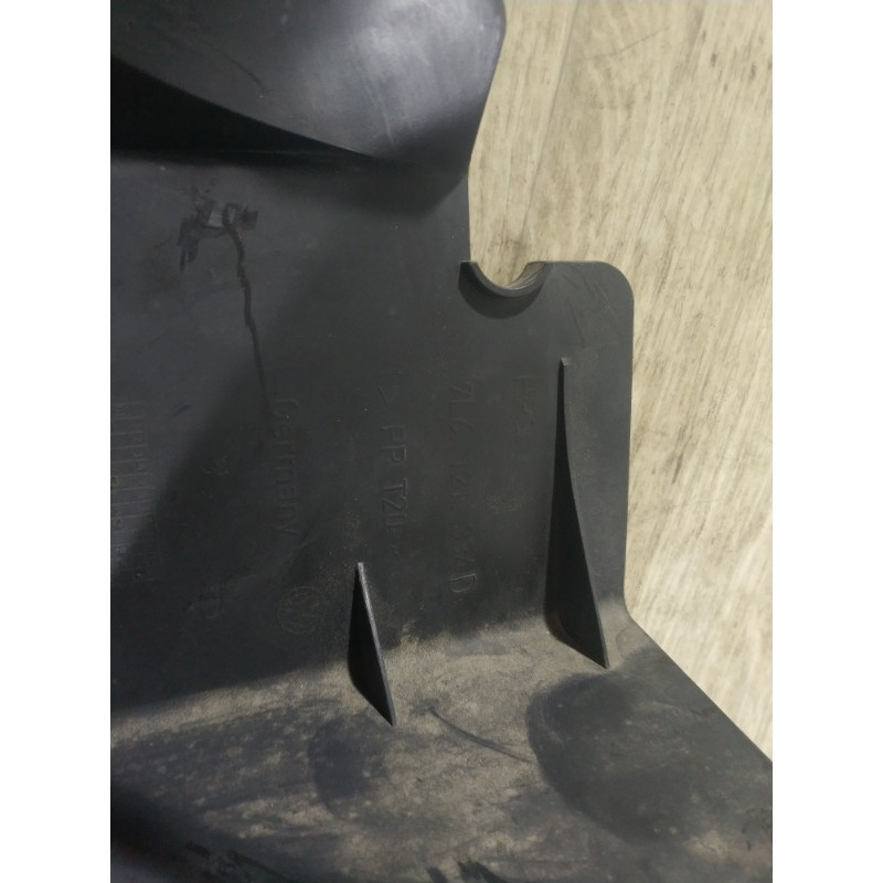 Воздухозаборник (впускная система) Volkswagen Touareg 7L 2004 3.2 7l6121334d