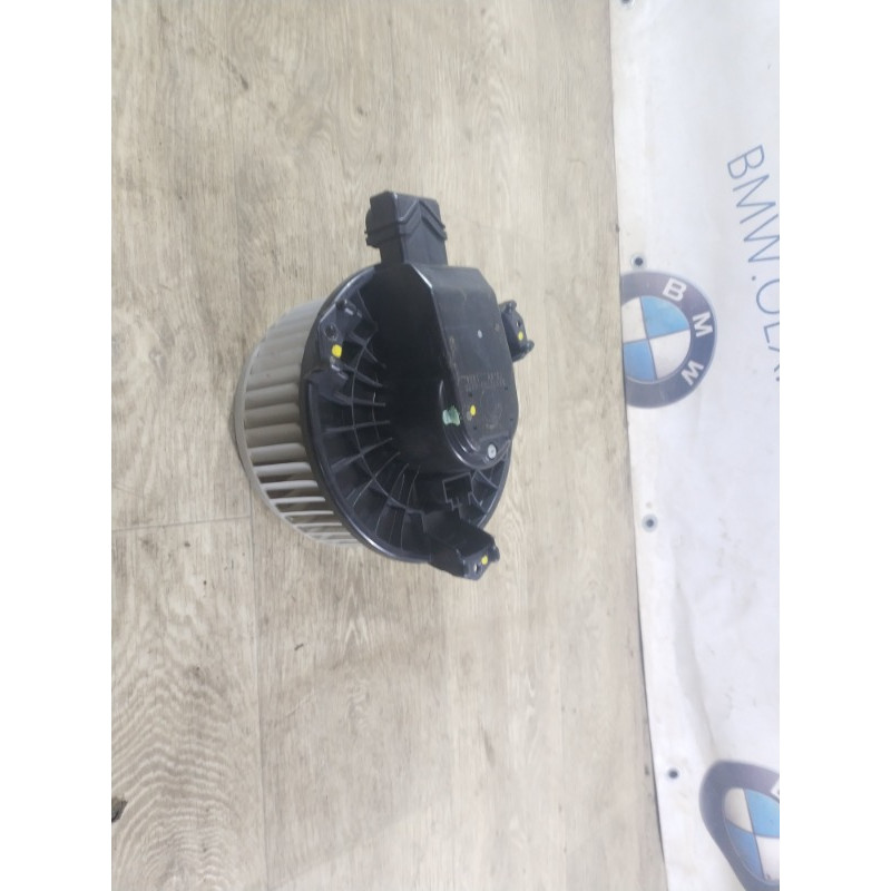 Мотор печки (отопление и кондиционирование) FORD Fusion MK5 2013 2.0 ay2727006220