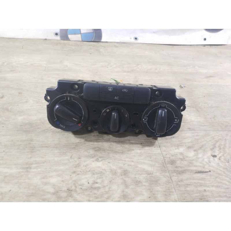 Блок управління клімат-контролем (електрика / блоки управління) Volkswagen Jetta MK6 2011 2.0 5c0820047m