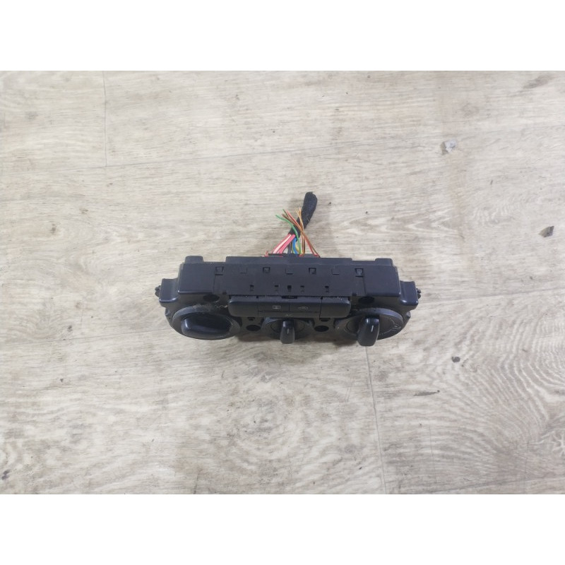 Блок управління клімат-контролем (електрика / блоки управління) Volkswagen Jetta MK6 2011 2.0 5c0820047m