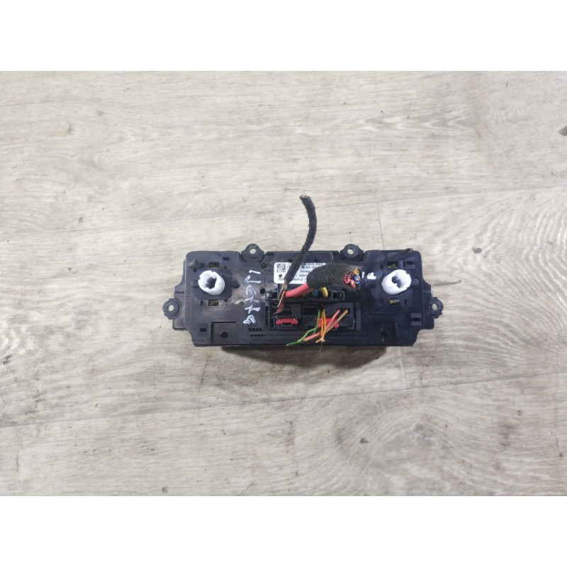 Блок управління клімат-контролем (електрика / блоки управління) Volkswagen Jetta MK6 2011 2.0 5c0820047m