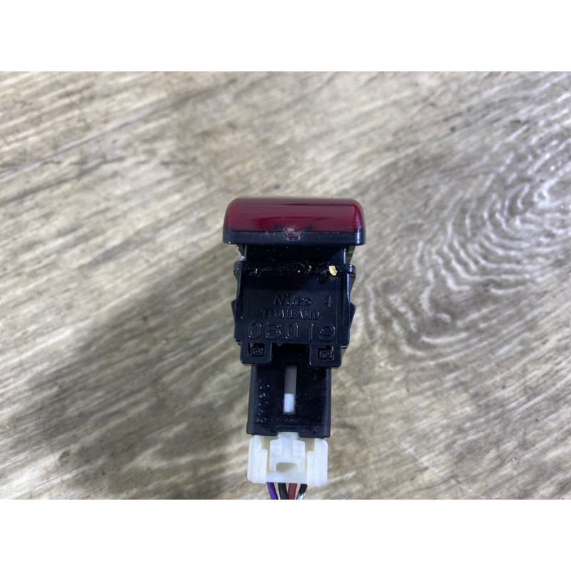 Кнопка аварийной сигнализации (электрика / кнопки) Subaru Forester SJ 2016 2.5 83037FJ000