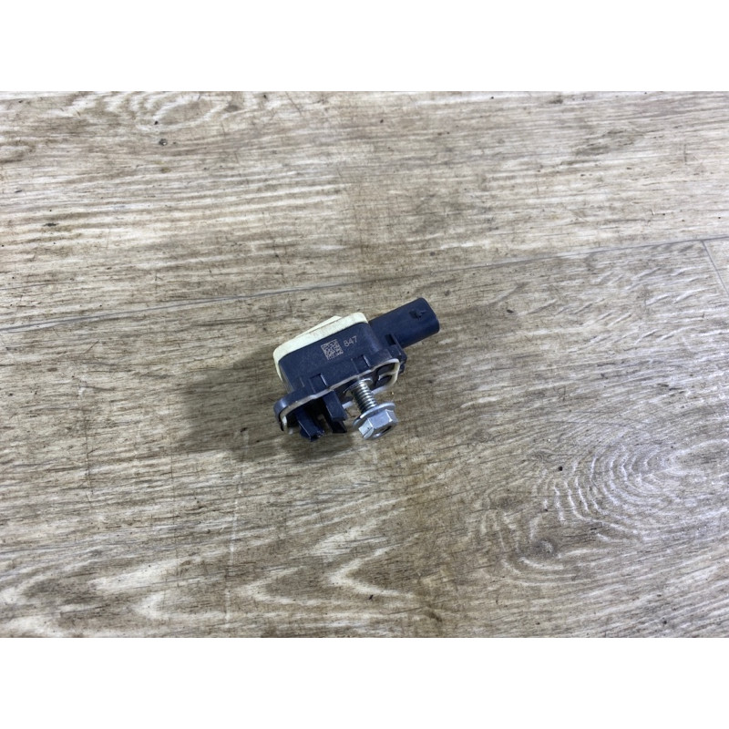 Датчик удара (электрика / датчики) BMW 3-series F30 2013 N26B20 65779217711