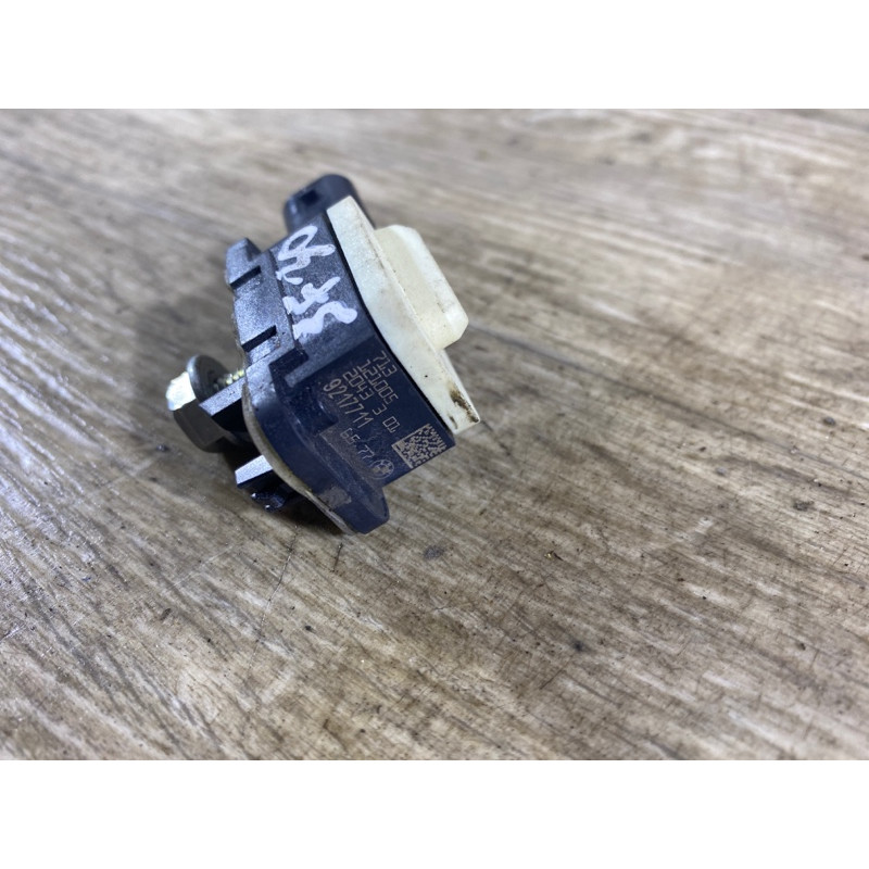 Датчик удара (электрика / датчики) BMW 3-series F30 2013 N26B20 65779217711