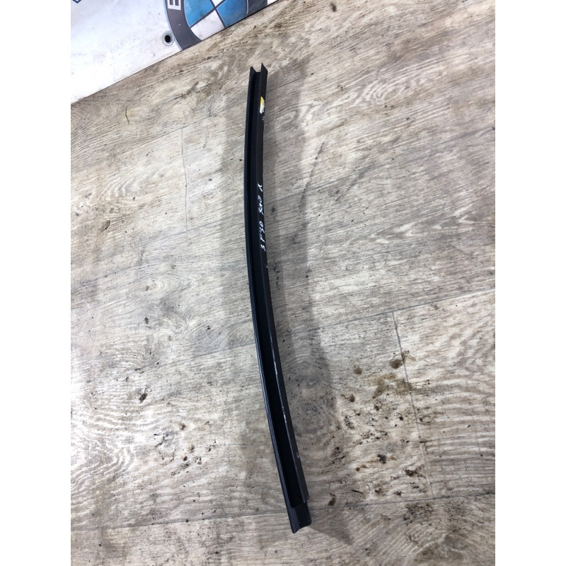 Направляюча скла дверей (кузов і елементи) BMW 3-series F30 2013 N26B20 51357258301