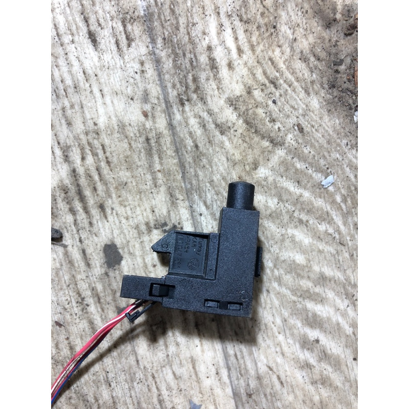 Датчик (электрика / датчики) Volkswagen Passat B7 2013 2.5 1j0947561