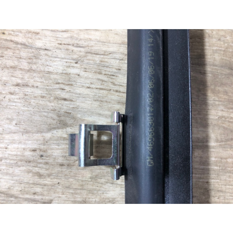 Молдинг двери внешний (кузов и элементы) Opel Vectra C 2.2 Z22YH 469663017