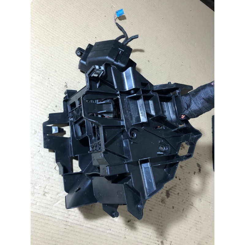 Кронштейн (двигатель и элементы) Volkswagen Passat B7 2013 2.5 1k1941397g