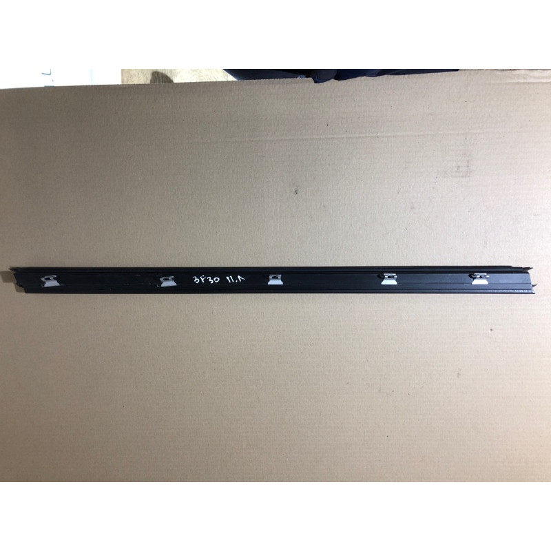 Молдинг двери внешний (наружные элементы кузова) BMW 3-series F30 2013 N26B20 51337258299