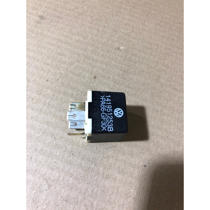 Реле (электрика) Volkswagen Touareg 7L 2004 3.2 141951253b