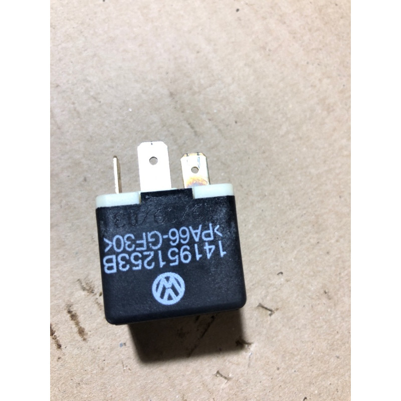 Реле (электрика) Volkswagen Touareg 7L 2004 3.2 141951253b