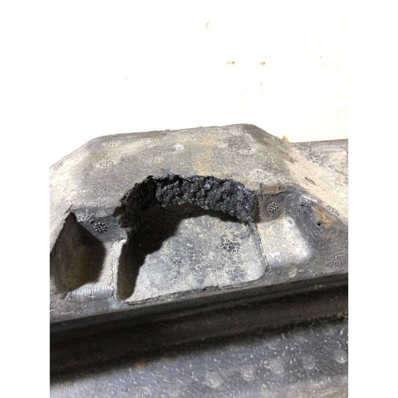 Абсорбер (наполнитель) бампера (кузов и элементы) Volkswagen Passat B7 2013 2.5 561807251