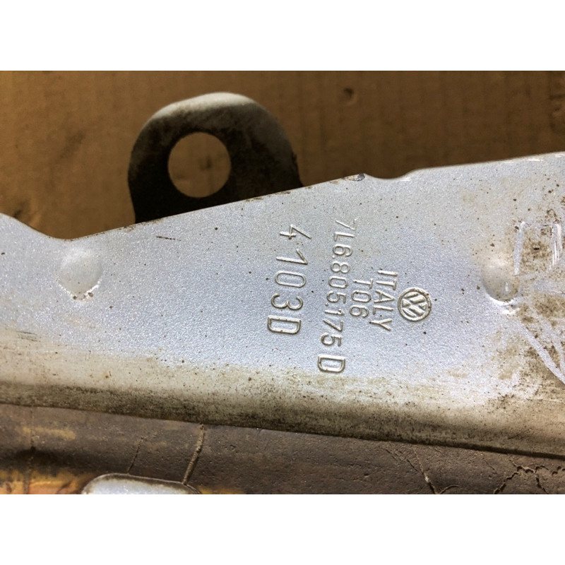 Крепление крыла (кузов и элементы) Volkswagen Touareg 7L 2004 3.2 7L6805157G