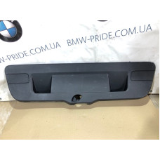 Обшивка крышки багажника