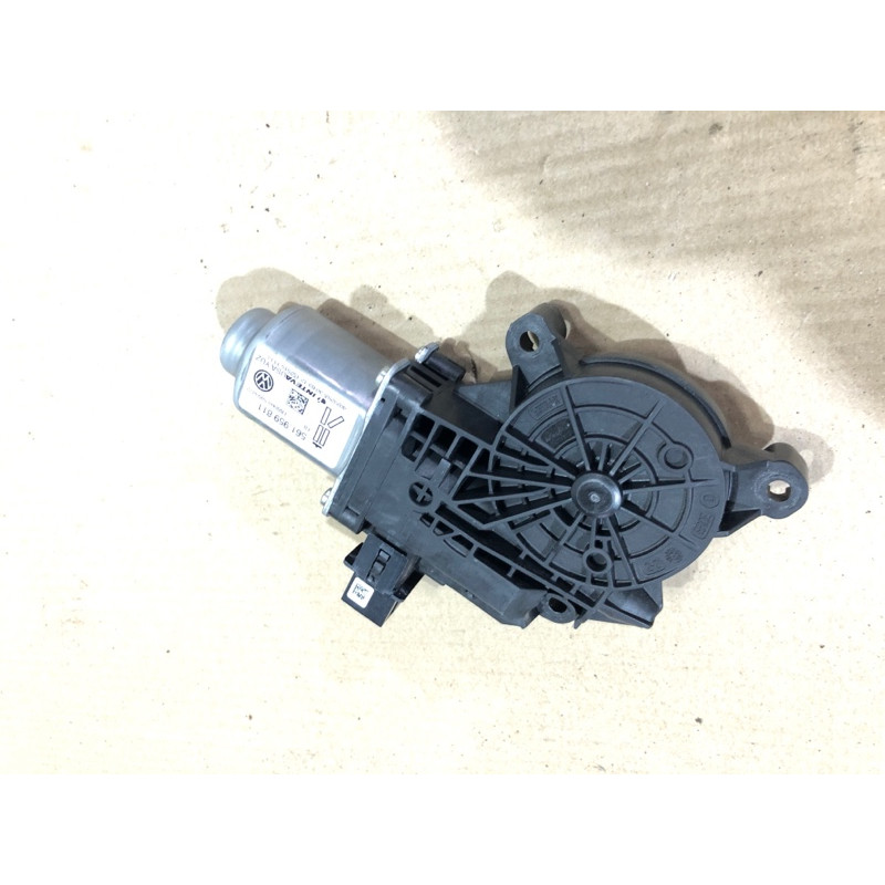 Мотор склопідйомника (електрика) Volkswagen Passat B7 2013 2.5 561959811