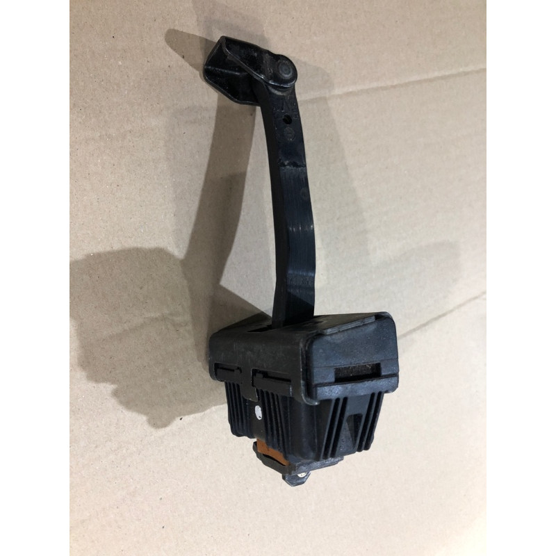 Ограничитель двери (кузов и элементы) BMW 5-series E60 2005 N52B25 51217033609