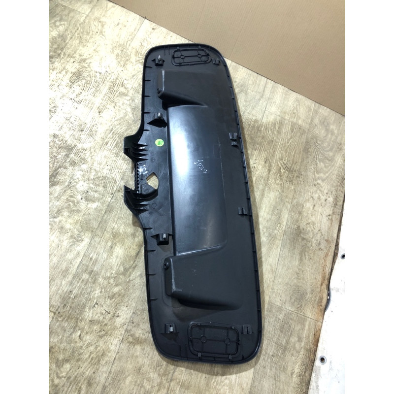 Обшивка крышки багажника (салон) Volkswagen Passat B7 2013 2.5 561867605b