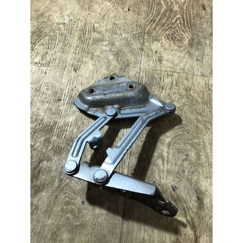 Петля капота (кузов и элементы) Volkswagen Touareg 7L 2004 3.2 7L6823301B