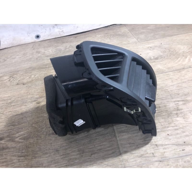 Дефлектор воздуховода (салон) KIA Sorento UM 2013 2.4 974901u000