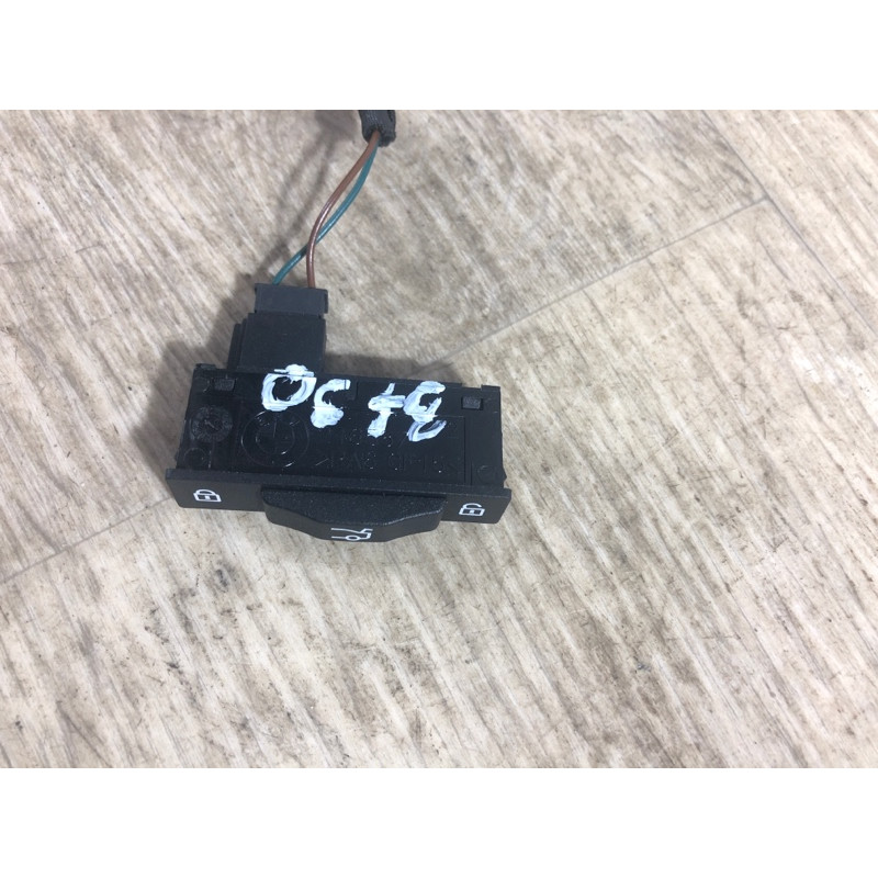 Кнопка відкривання кришки багажника (електрика / кнопки) BMW 3-series F30 2013 N26B20 61319253779