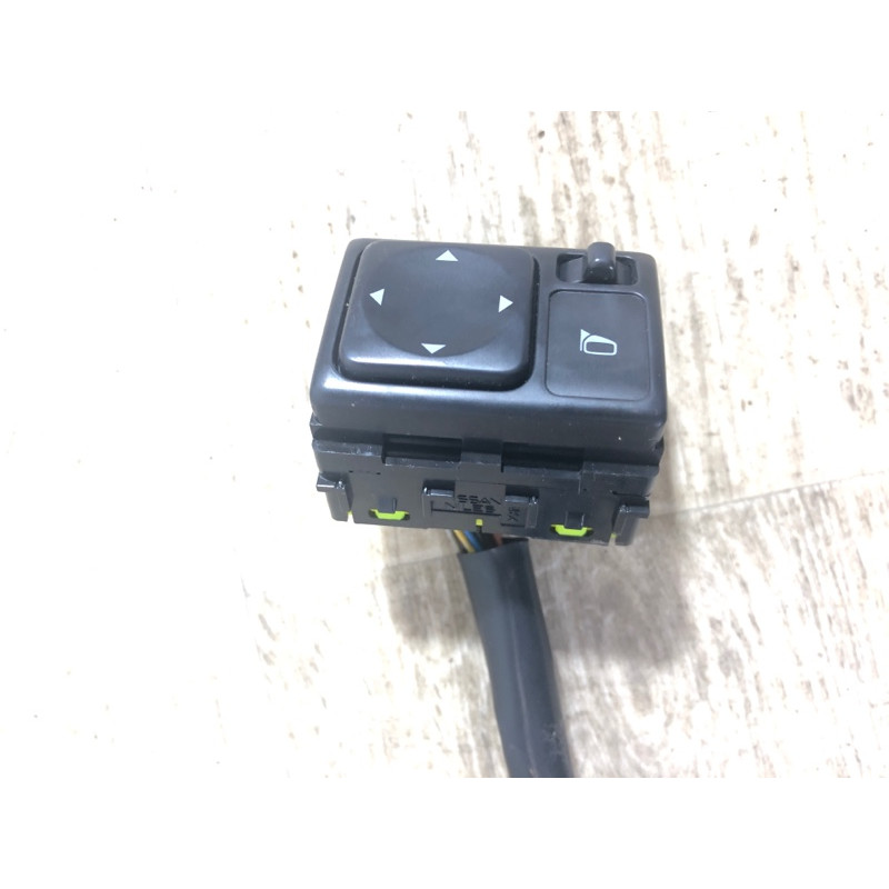 Кнопка регулировки зеркала (электрика / кнопки) Nissan Juke F15 2011 1.6 25570CT00B