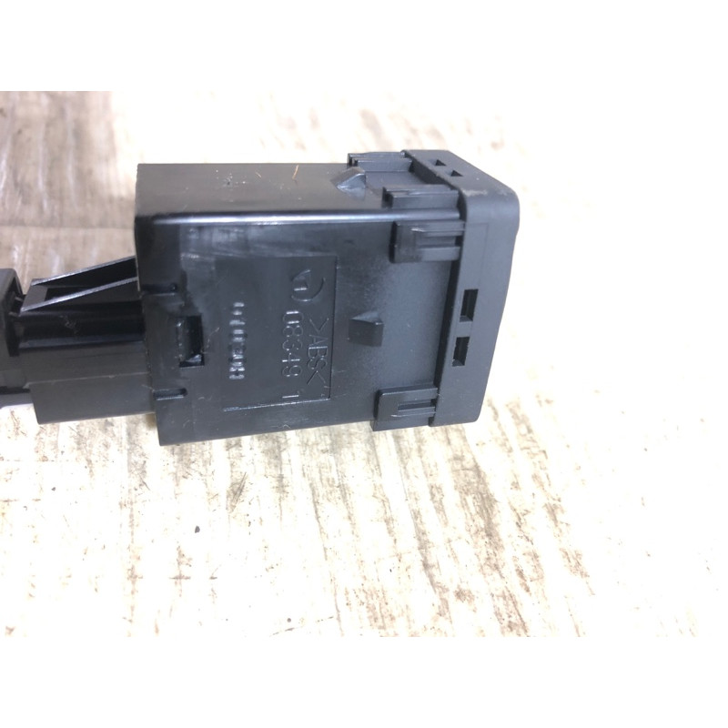 Кнопка антипробуксовочной системы (электрика / кнопки) Nissan Juke F15 2011 1.6 251451KA0A