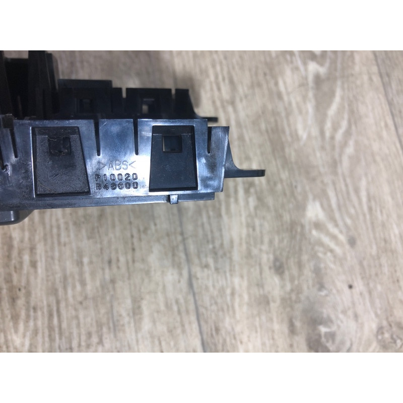 Блок кнопок (электрика / кнопки) Nissan Juke F15 2011 1.6 p10020b48600