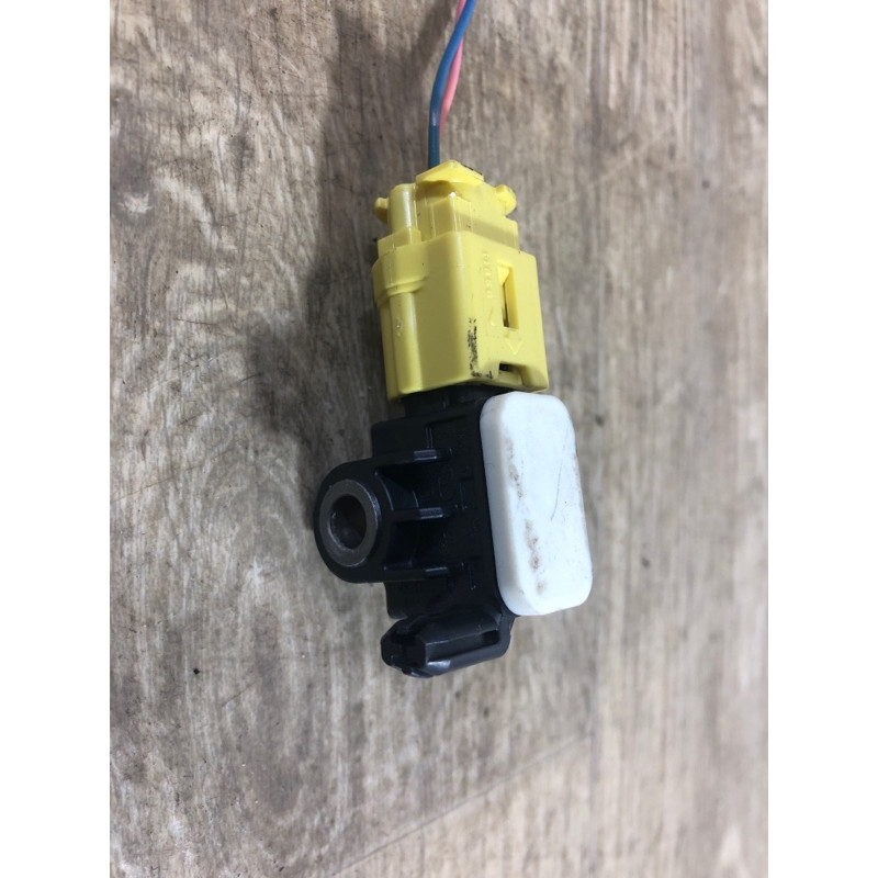 Датчик удара (электрика / датчики) Nissan Juke F15 2011 1.6 K88301EA0A