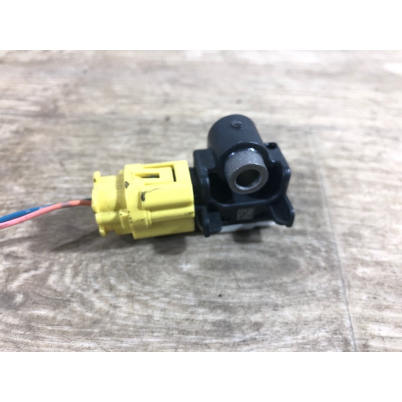 Датчик удара (электрика / датчики) Nissan Juke F15 2011 1.6 K88301EA0A