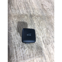 Кнопка открывания крышки багажника