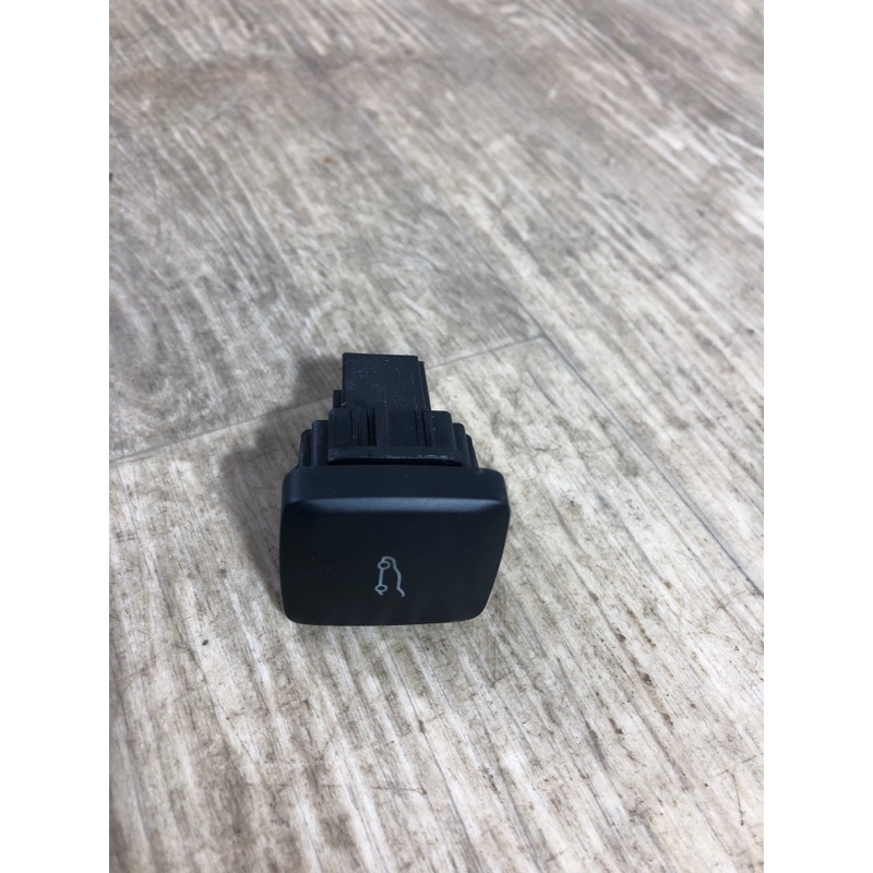 Кнопка открывания крышки багажника (электрика / кнопки) FORD Fusion MK5 2013 2.0 dg9t19b514aaw