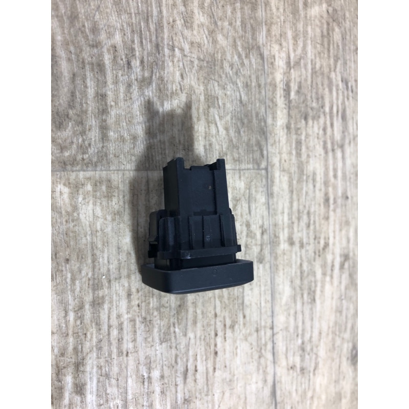 Кнопка открывания крышки багажника (электрика / кнопки) FORD Fusion MK5 2013 2.0 dg9t19b514aaw