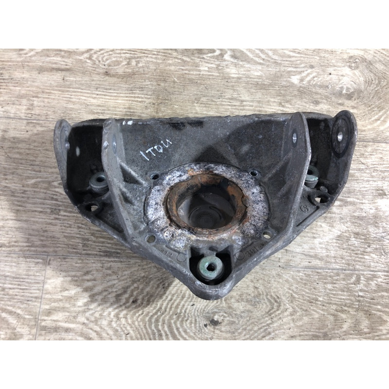 Кронштейн опоры амортизатора (подвеска) Volkswagen Touareg 7L 2004 3.2 7L0412391D