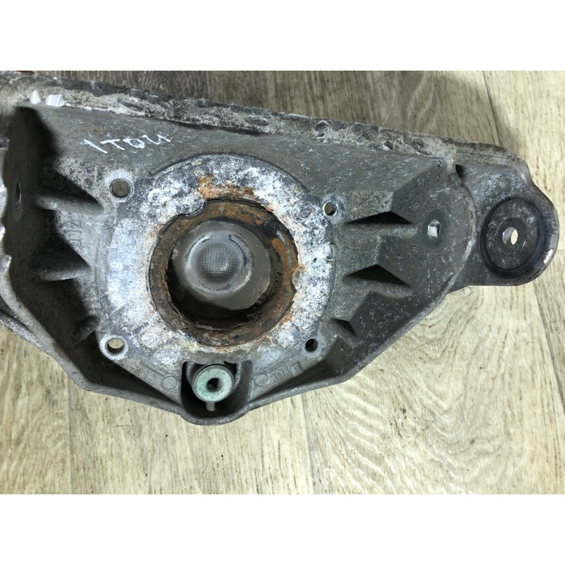 Кронштейн опоры амортизатора (подвеска) Volkswagen Touareg 7L 2004 3.2 7L0412391D