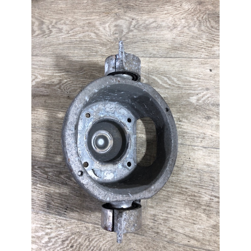 Кронштейн опоры амортизатора (подвеска) Volkswagen Touareg 7L 2004 3.2 7L0512301C