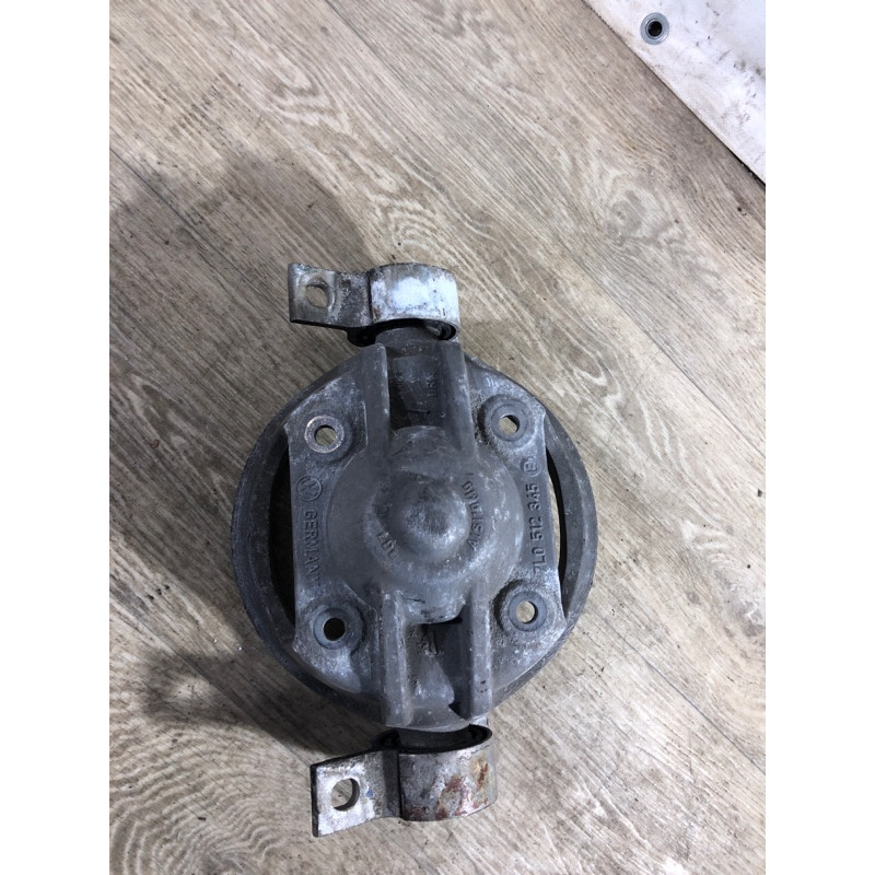 Кронштейн опоры амортизатора (подвеска) Volkswagen Touareg 7L 2004 3.2 7L0512301C