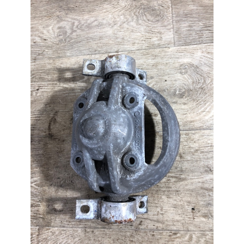 Кронштейн опоры амортизатора (подвеска) Volkswagen Touareg 7L 2004 3.2 7L0512301C