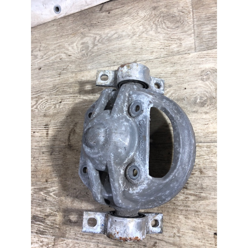 Кронштейн опоры амортизатора (подвеска) Volkswagen Touareg 7L 2004 3.2 7L0512301C