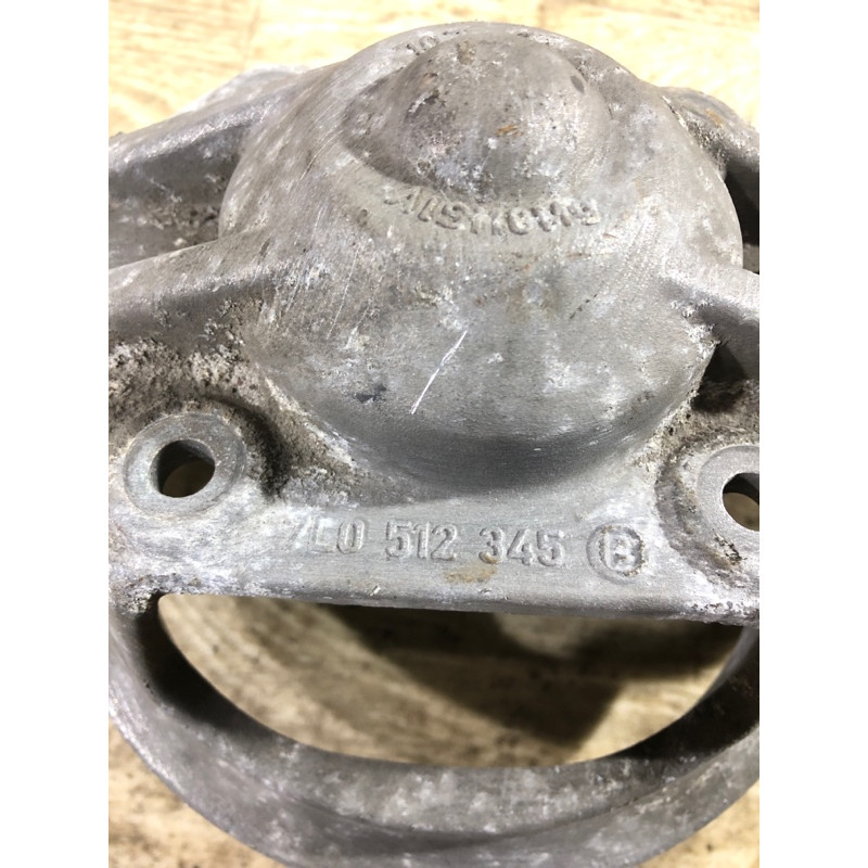 Кронштейн опоры амортизатора (подвеска) Volkswagen Touareg 7L 2004 3.2 7L0512301C