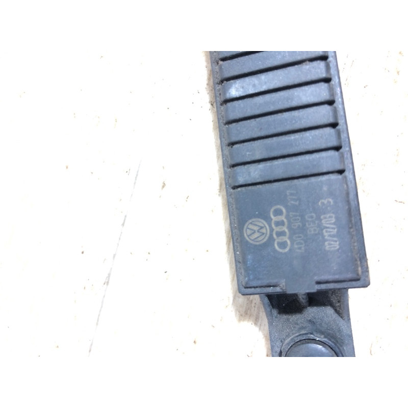 Антенна (электрика) Volkswagen Touareg 7L 2004 3.2 4d0907277