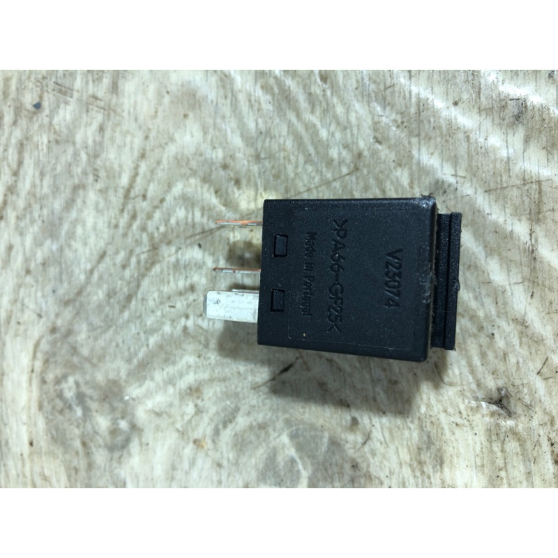 Реле (электрика) Volkswagen Touareg 7L 2004 3.2 7m0951253c