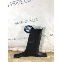 Обшивка центральної стійки