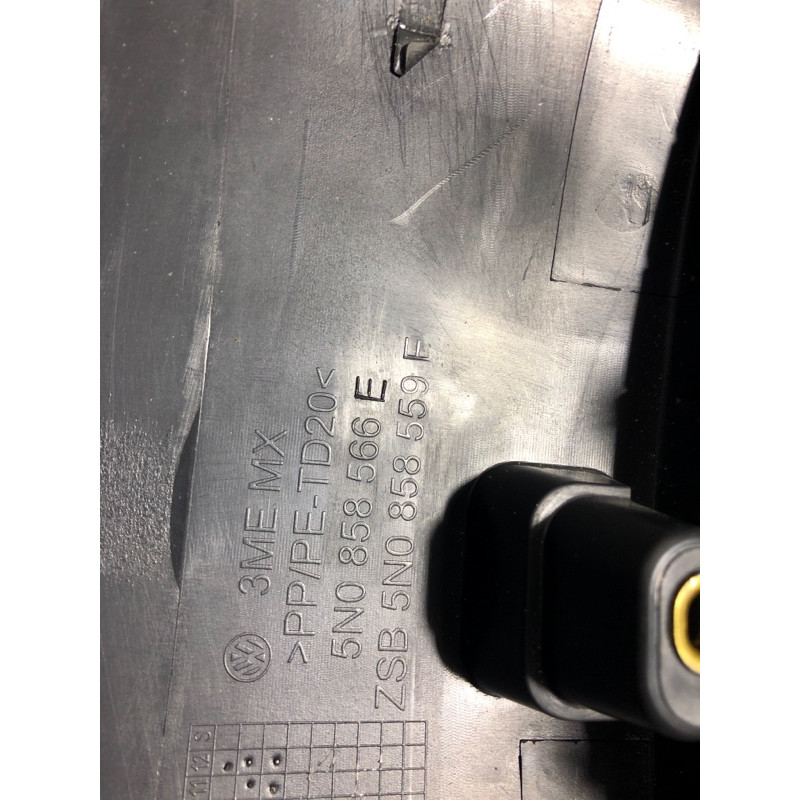 Кожух рулевой колонки нижний (салон) Volkswagen Jetta MK6 2011 2.0 5n0858566e