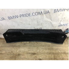 Накладка замка крышки багажника