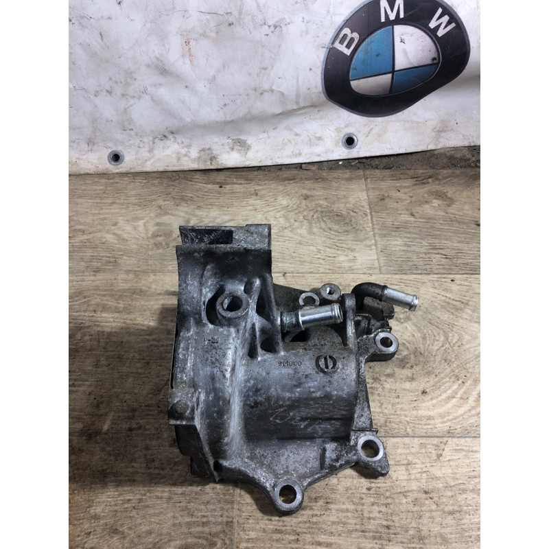 Кронштейн (двигатель и элементы) Nissan Juke F15 2011 1.6 110611KC0B