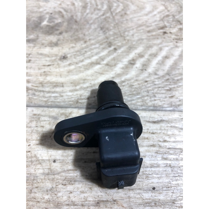 Датчик положения распредвала (электрика двигателя) Nissan Juke F15 2011 1.6 237311KC1A